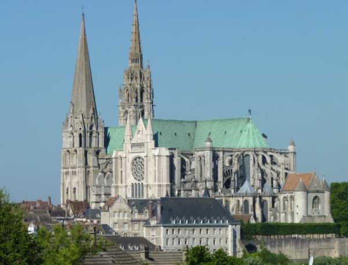 Cathédrale-de-Chartres-franchementbien